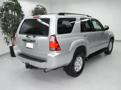 toyota 4runner 2007 silver suv sr5 gasoline 8 cylinders rear wheel drive automatic 91731