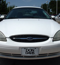 ford taurus 2001 white sedan se gasoline 6 cylinders front wheel drive automatic 76011