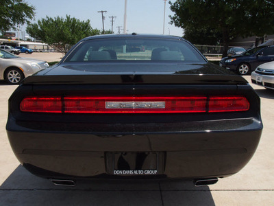 dodge challenger 2011 black coupe r t gasoline 8 cylinders rear wheel drive 6 speed manual 76011