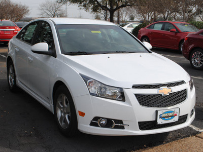 chevrolet cruze 2012 white sedan gasoline 4 cylinders front wheel drive not specified 75075