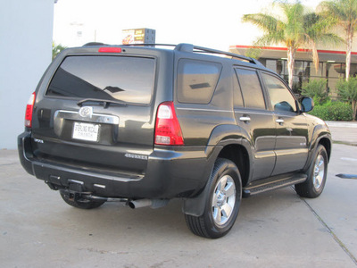 toyota 4runner 2007 dk  gray suv sr5 gasoline 8 cylinders 4 wheel drive automatic with overdrive 77074