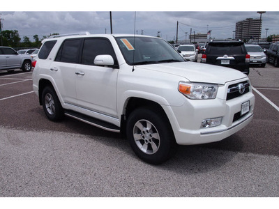 toyota 4runner 2012 white suv sr5 gasoline 6 cylinders 4 wheel drive automatic 77074