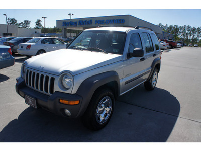 jeep liberty 2004 silver suv sport gasoline 6 cylinders rear wheel drive automatic 77339