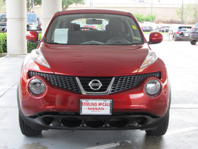 nissan juke 2011 red s gasoline 4 cylinders front wheel drive shiftable automatic 77477