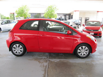 toyota yaris 2008 red hatchback gasoline 4 cylinders front wheel drive 5 speed manual 77477