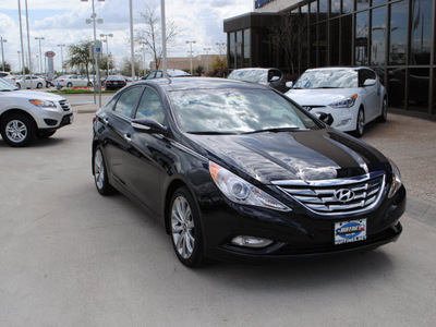 hyundai sonata 2012 black 4dr sdn 2 0t ltd at gasoline 4 cylinders front wheel drive automatic 75070