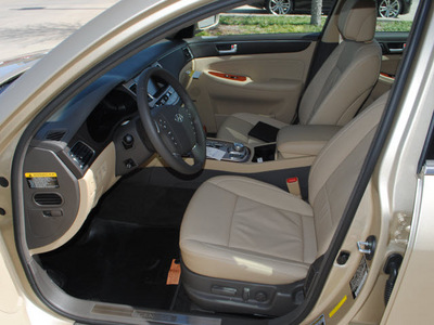hyundai genesis 2012 beige sedan 4dr sdn v6 gasoline 6 cylinders rear wheel drive automatic 75070