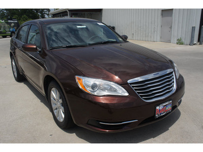 chrysler 200 2012 deep auburn pea sedan touring gasoline 4 cylinders front wheel drive not specified 77338