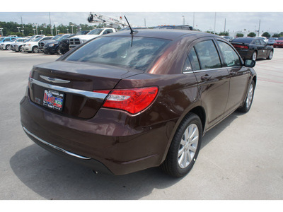 chrysler 200 2012 deep auburn pea sedan touring gasoline 4 cylinders front wheel drive not specified 77338