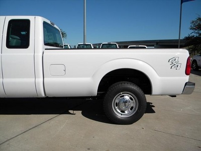 ford f 250 super duty 2012 white xl flex fuel 8 cylinders 4 wheel drive 6 speed automatic 77026