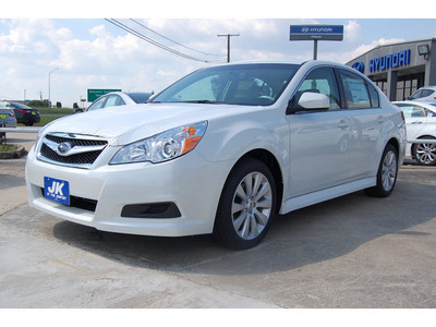 subaru legacy 2011 white sedan 2 5i limited gasoline 4 cylinders all whee drive automatic with overdrive 77627