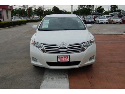 toyota venza 2009 white wagon fwd v6 gasoline 6 cylinders front wheel drive automatic with overdrive 77706