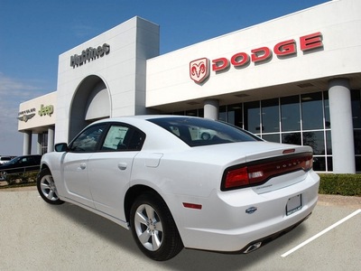 dodge charger 2012 white sedan se gasoline 6 cylinders rear wheel drive automatic 75067