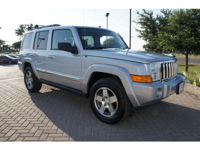 jeep commander 2010 silver suv gasoline 6 cylinders 2 wheel drive automatic 78006