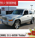 jeep commander 2010 silver suv gasoline 6 cylinders 2 wheel drive automatic 78006