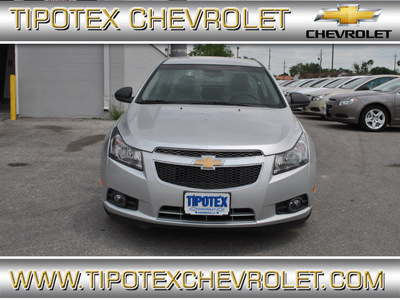 chevrolet cruze 2012 silver sedan ls gasoline 4 cylinders front wheel drive automatic 78521