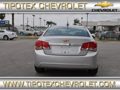 chevrolet cruze 2012 silver sedan ls gasoline 4 cylinders front wheel drive automatic 78521