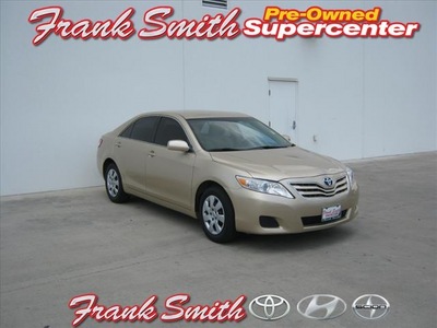 toyota camry 2011 tan sedan le gasoline 4 cylinders front wheel drive automatic 78577