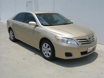 toyota camry 2011 tan sedan le gasoline 4 cylinders front wheel drive automatic 78577