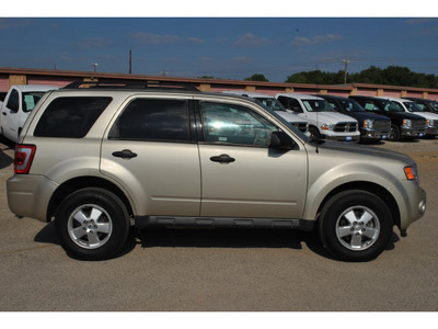 ford escape 2011 gold suv xlt flex fuel 6 cylinders front wheel drive automatic 78064