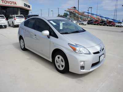 toyota prius 2011 silver hatchback hybrid 4 cylinders front wheel drive automatic 76011