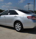 toyota camry 2011 silver sedan le 4 cylinders front wheel drive automatic 76011