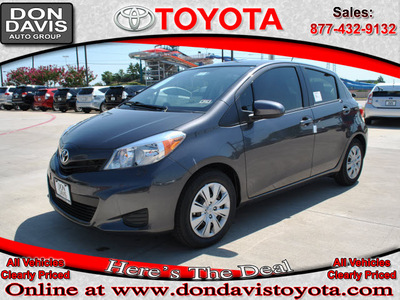 toyota yaris 2012 gray 5 door l gasoline 4 cylinders front wheel drive automatic 76011