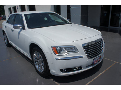 chrysler 300 2011 white sedan limited gasoline 6 cylinders rear wheel drive automatic 77338