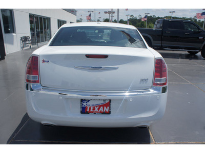 chrysler 300 2011 white sedan limited gasoline 6 cylinders rear wheel drive automatic 77338