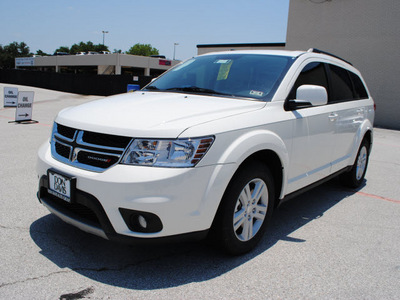 dodge journey 2012 off white sxt gasoline 4 cylinders front wheel drive automatic 76011