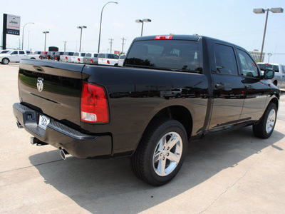 ram ram pickup 1500 2012 black st gasoline 8 cylinders 2 wheel drive automatic 76011