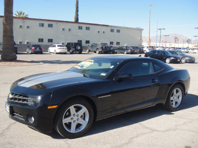 chevrolet camaro 2011 black coupe lt gasoline 6 cylinders rear wheel drive automatic 79925