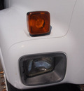 gmc c6500 2001 white diesel automatic 76049