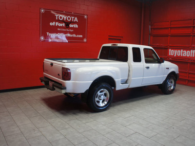 ford ranger 2002 white pickup truck xlt gasoline 6 cylinders 4 wheel drive automatic with overdrive 76116