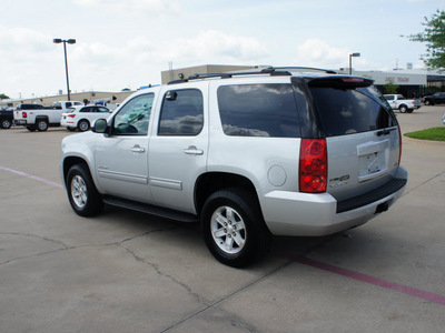 gmc yukon 2012 silver suv slt flex fuel 8 cylinders 2 wheel drive automatic 76049