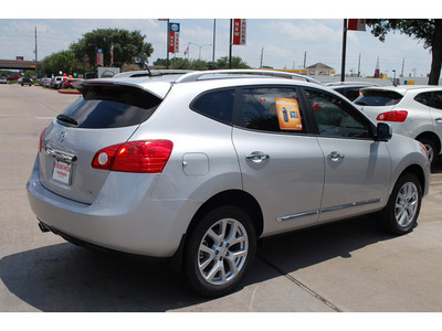 nissan rogue 2012 silver sv gasoline 4 cylinders front wheel drive automatic with overdrive 77477