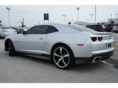 chevrolet camaro 2010 silver coupe ss gasoline 8 cylinders rear wheel drive 6 speed manual 78626