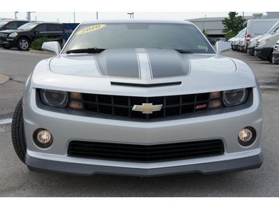 chevrolet camaro 2010 silver coupe ss gasoline 8 cylinders rear wheel drive 6 speed manual 78626