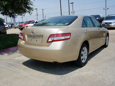 toyota camry 2011 tan sedan le gasoline 4 cylinders front wheel drive shiftable automatic 75070