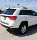 jeep grand cherokee 2012 white suv laredo gasoline 6 cylinders 2 wheel drive automatic 76011