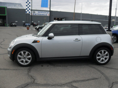 mini cooper 2009 silver hatchback gasoline 4 cylinders front wheel drive automatic 79925