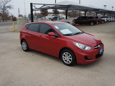 hyundai accent 2012 red hatchback gs gasoline 4 cylinders front wheel drive automatic 76049