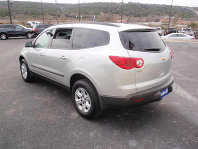 chevrolet traverse 2011 silver ls gasoline 6 cylinders front wheel drive automatic 78028