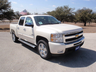 chevrolet silverado 1500 2011 white diamond lt tx edition flex fuel 8 cylinders 2 wheel drive automatic 78028