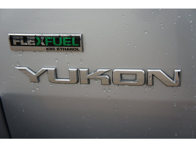 gmc yukon 2011 silver suv sle flex fuel 8 cylinders 2 wheel drive automatic 77094