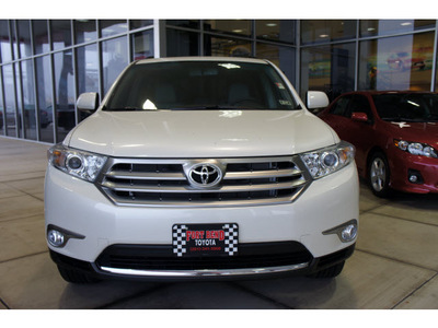 toyota highlander 2012 white suv limited gasoline 6 cylinders all whee drive automatic 77469