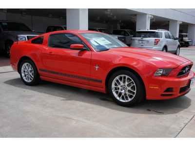 ford mustang 2013 red coupe v6 premium gasoline 6 cylinders rear wheel drive automatic 77074