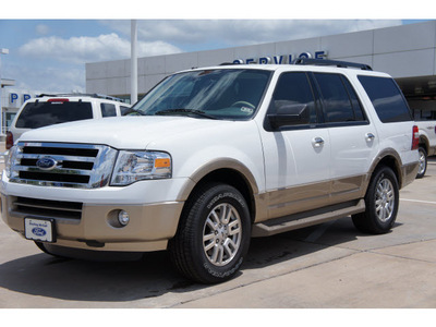ford expedition 2012 white suv xlt flex fuel 8 cylinders 2 wheel drive automatic 77074