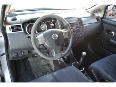 nissan versa 2007 gray hatchback 1 8 s gasoline 4 cylinders front wheel drive 6 speed manual 78130