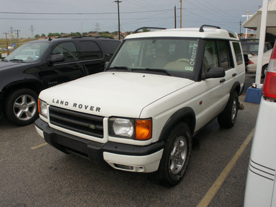 land rover discovery series ii 2000 white suv gasoline v8 all whee drive automatic 76108